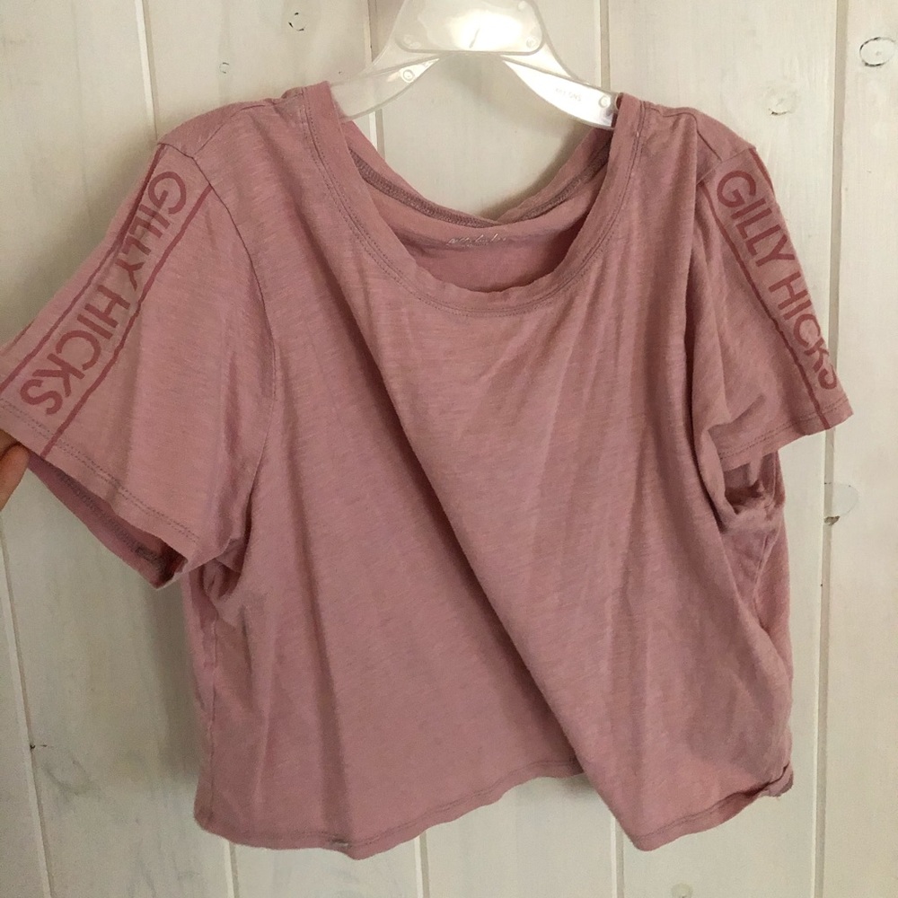 Hollister gilly hicks tee